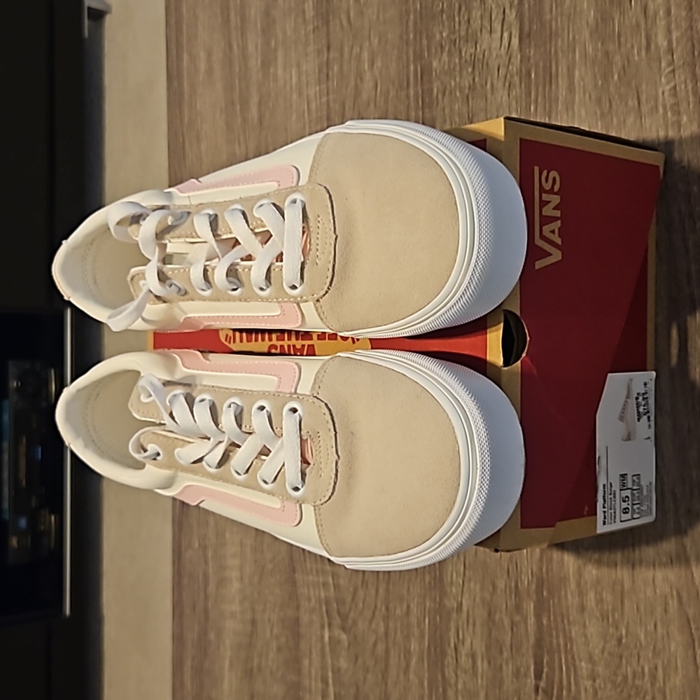 VANS Ward Platform. Women